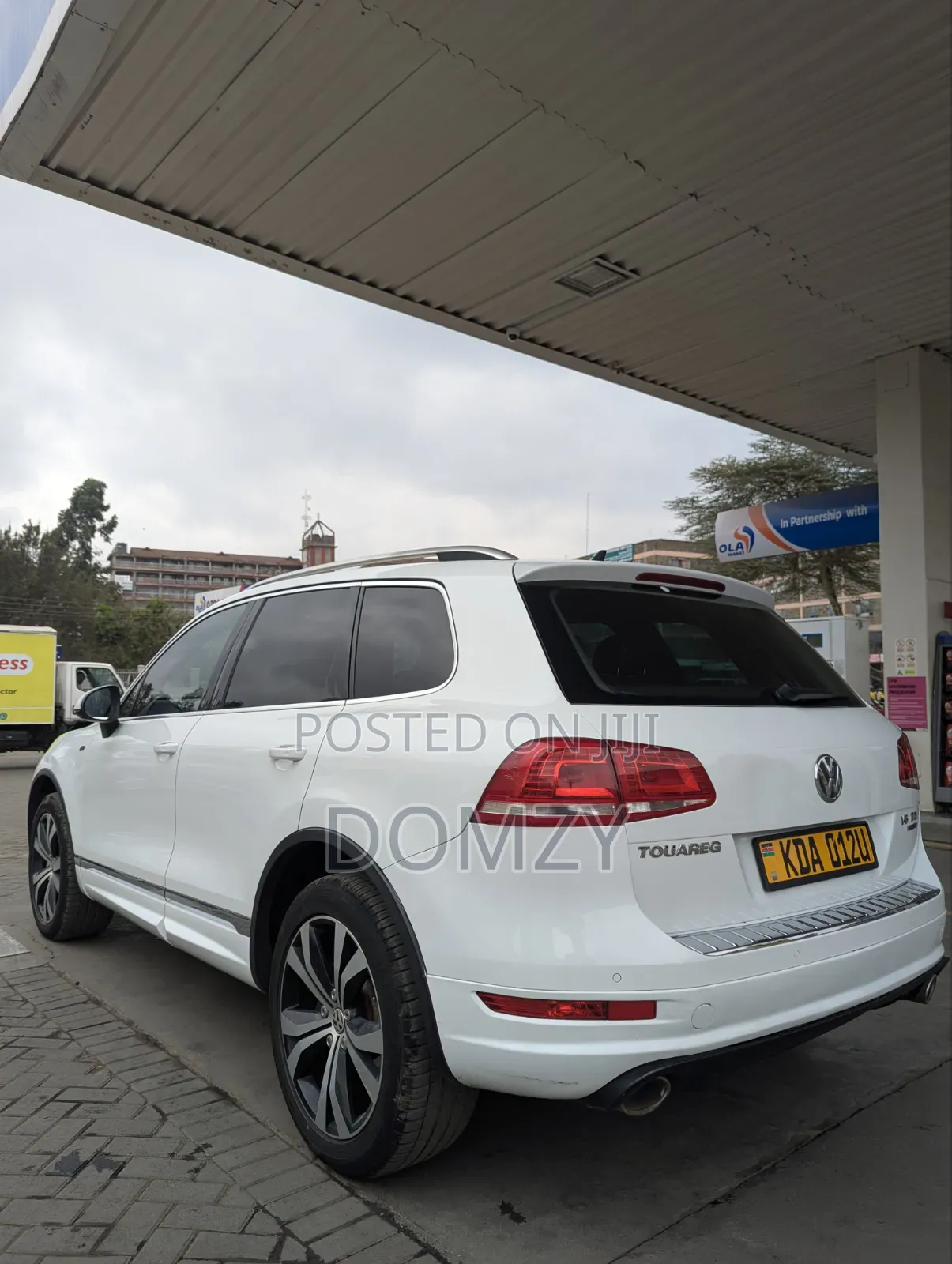 Volkswagen Touareg TDI R-Line 4dr SUV AWD (3.0L 6cyl Turbodiesel 8A)