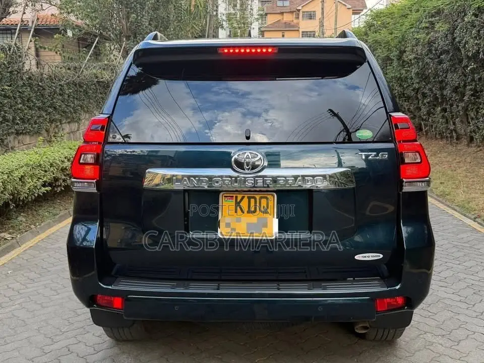 Toyota Land Cruiser Prado 2.8 2018 Black
