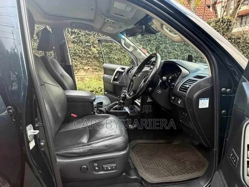 Toyota Land Cruiser Prado 2.8 2018 Black