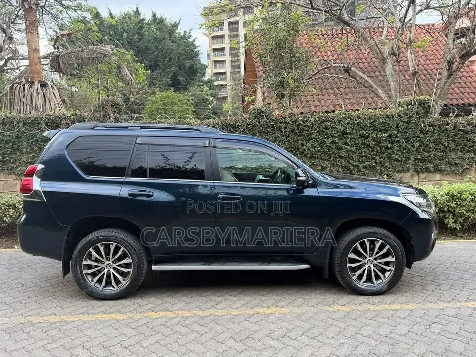 Toyota Land Cruiser Prado 2.8 2018 Black