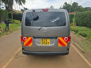 Nissan NV350 2014 Silver