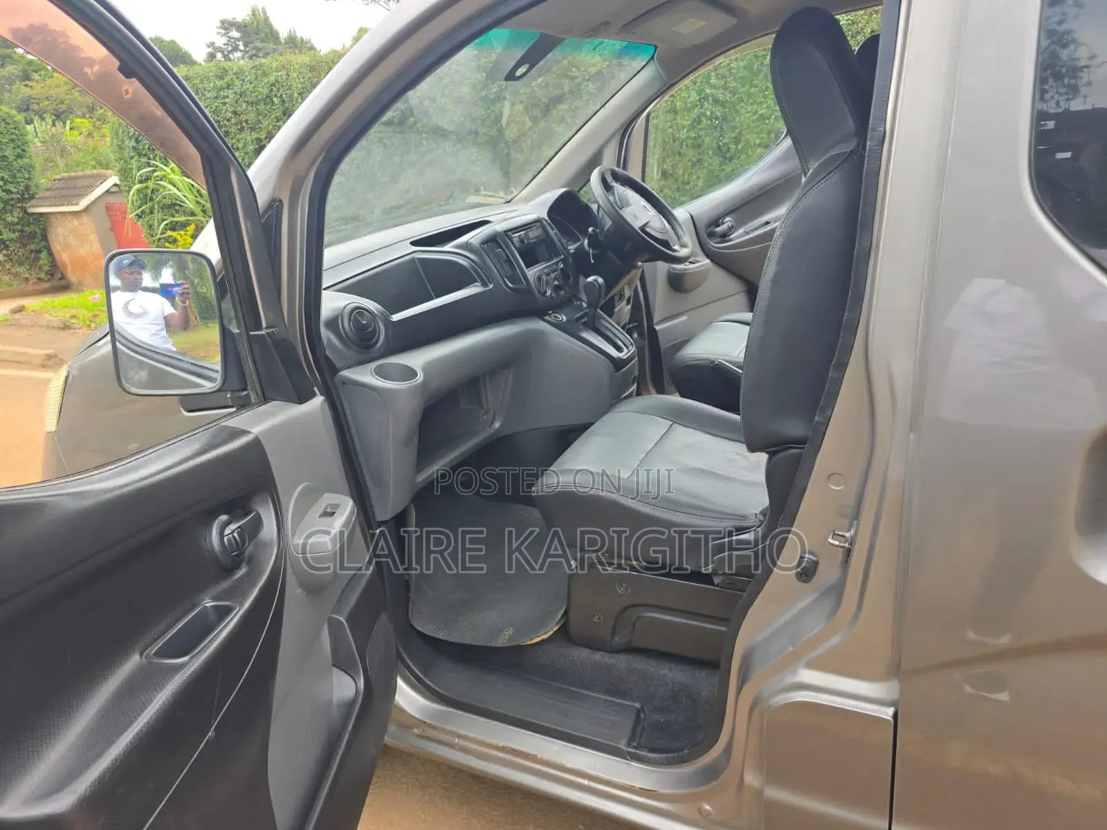 Nissan NV350 2014 Silver