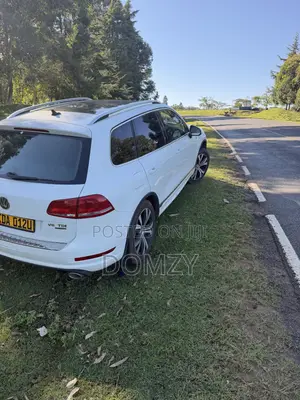 Volkswagen Touareg TDI R-Line 4dr SUV AWD (3.0L 6cyl Turbodiesel 8A)