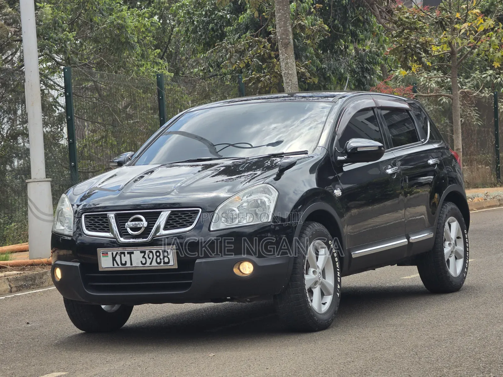 Nissan Dualis 2011 Black