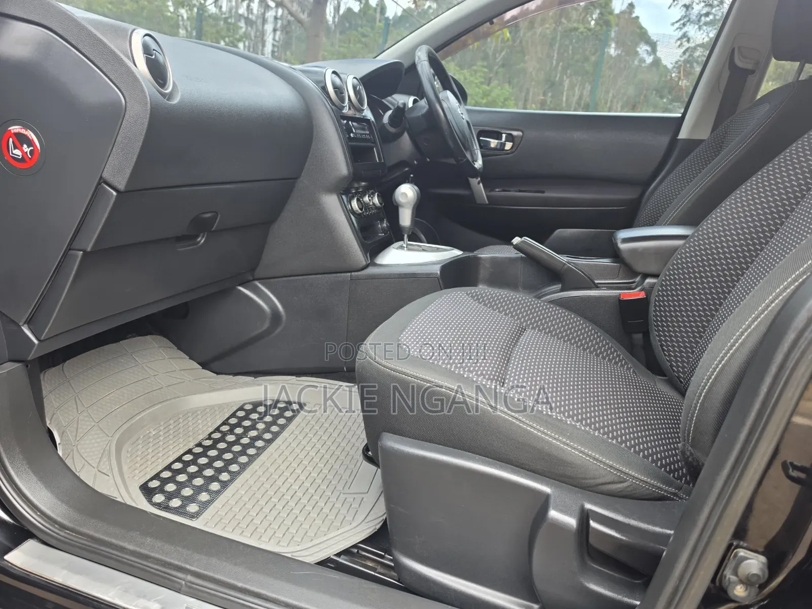 Nissan Dualis 2011 Black