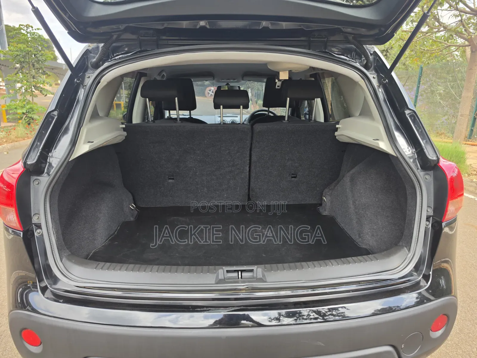 Nissan Dualis 2011 Black