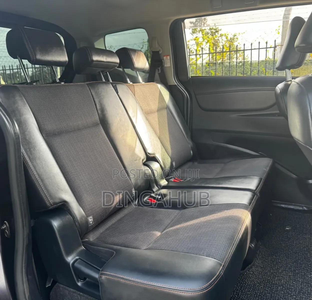 Toyota Sienta 2018 Maroon