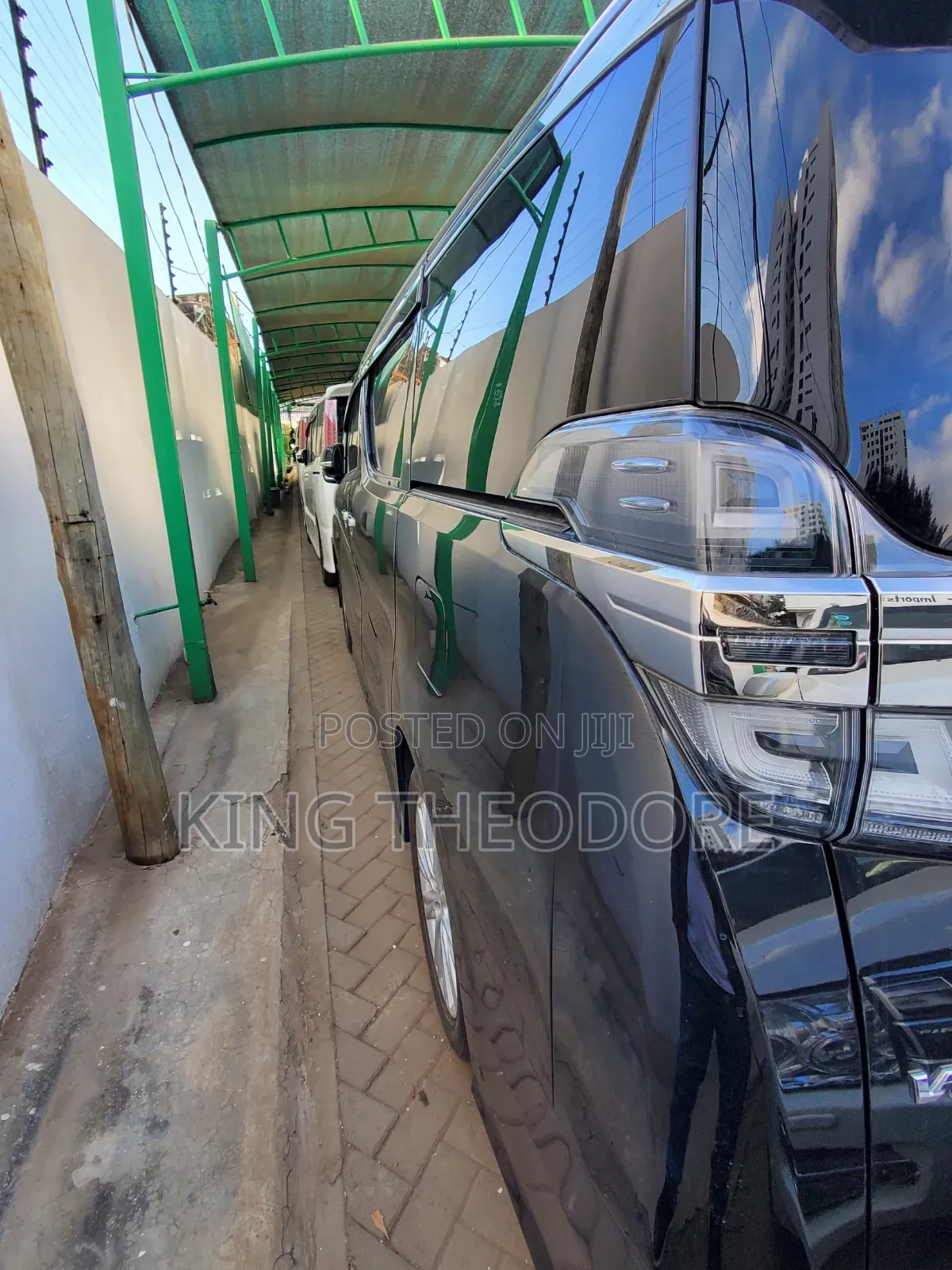 Spacious 7 Seater Car Hire Vans
