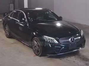 Mercedes-Benz C180 2019 Green