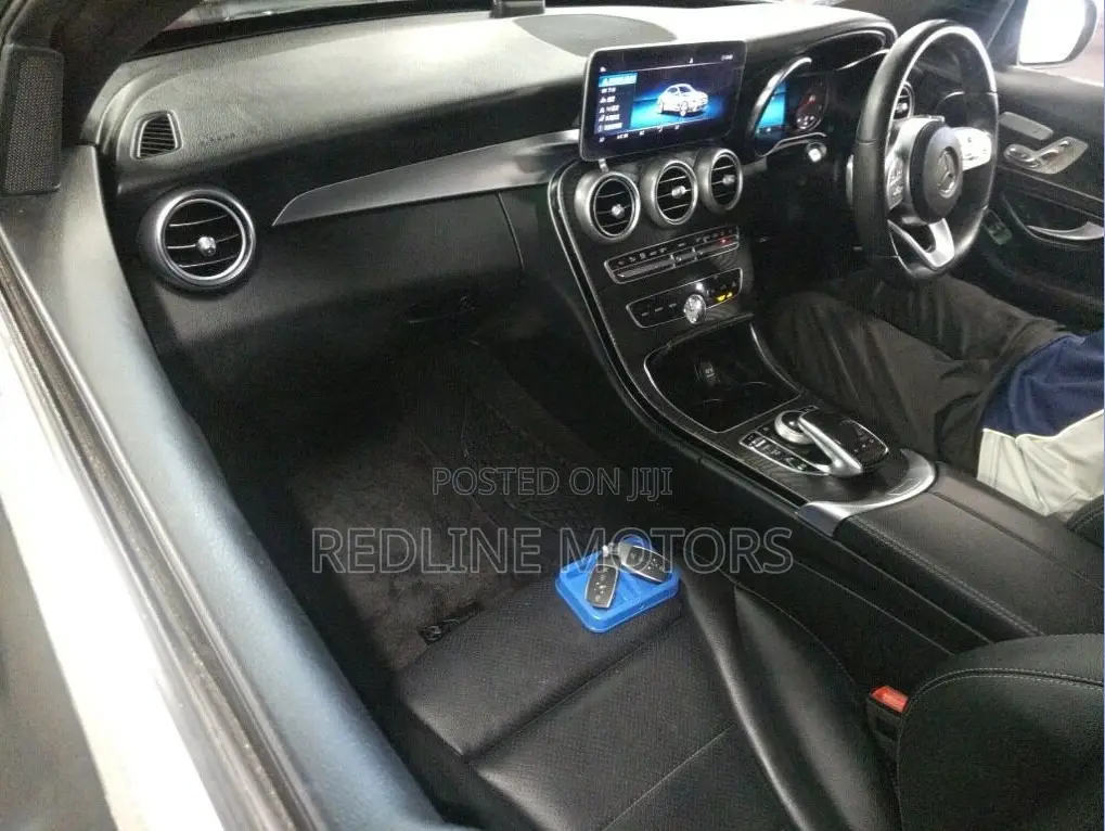 Mercedes-Benz C180 2019 Green