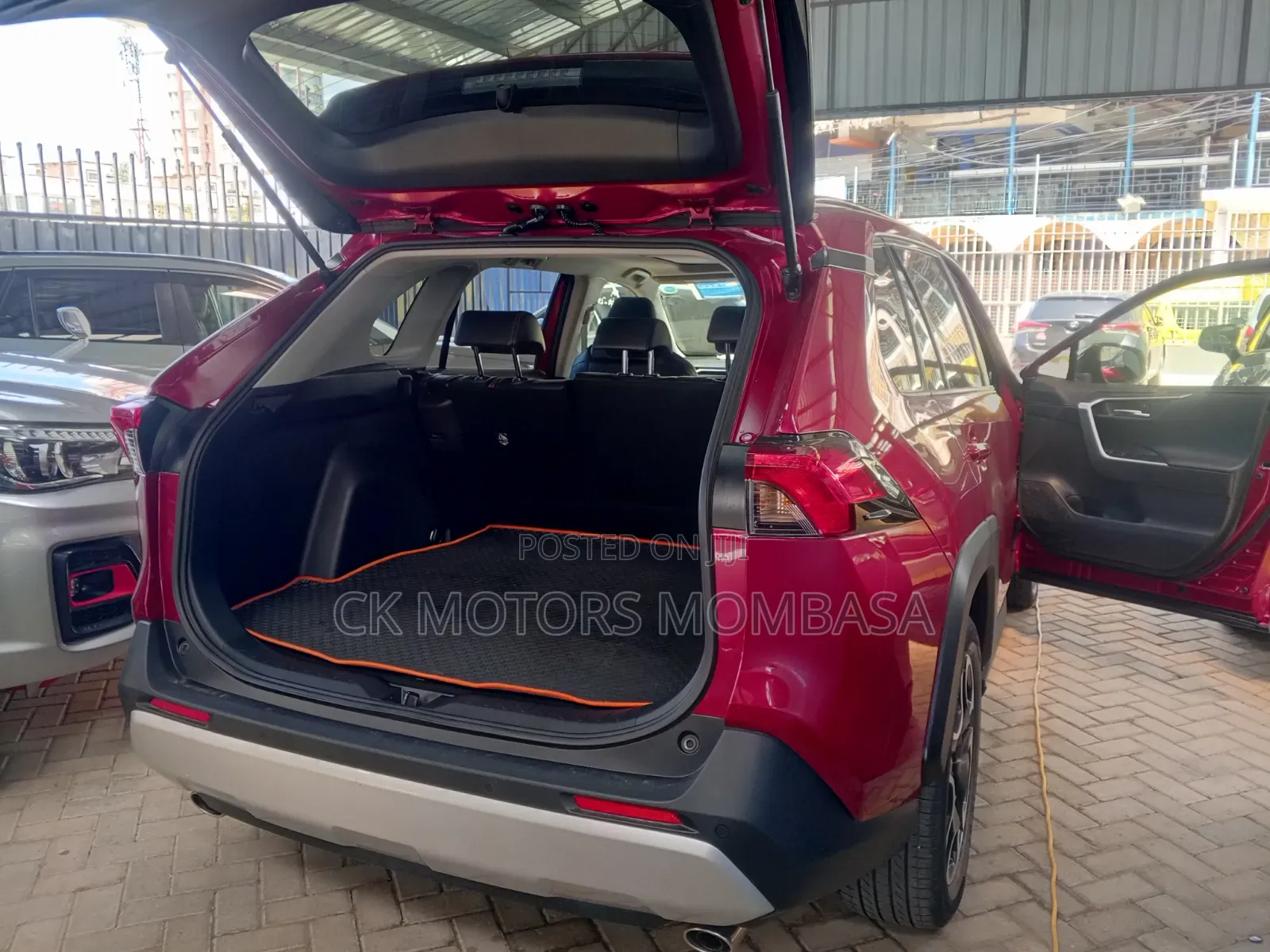 Toyota RAV4 2020 Red