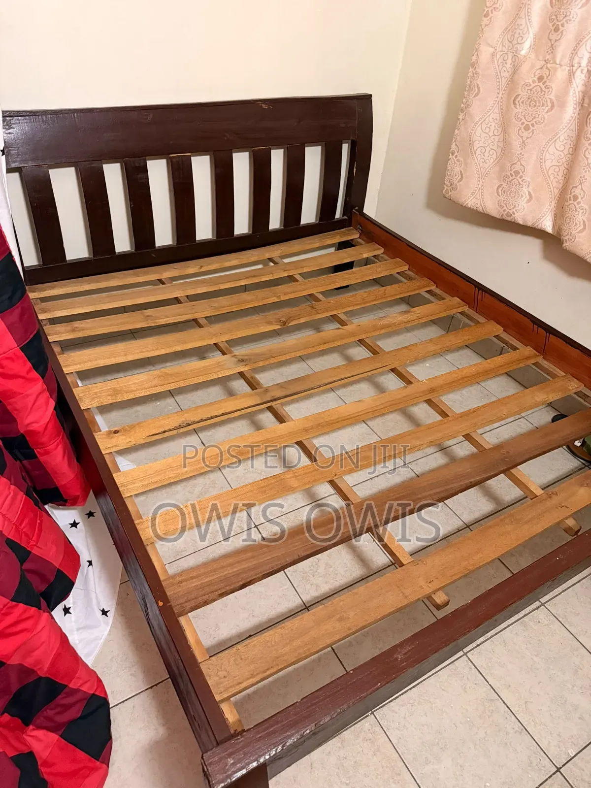 Queen Bed!