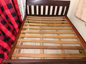 Queen Bed!