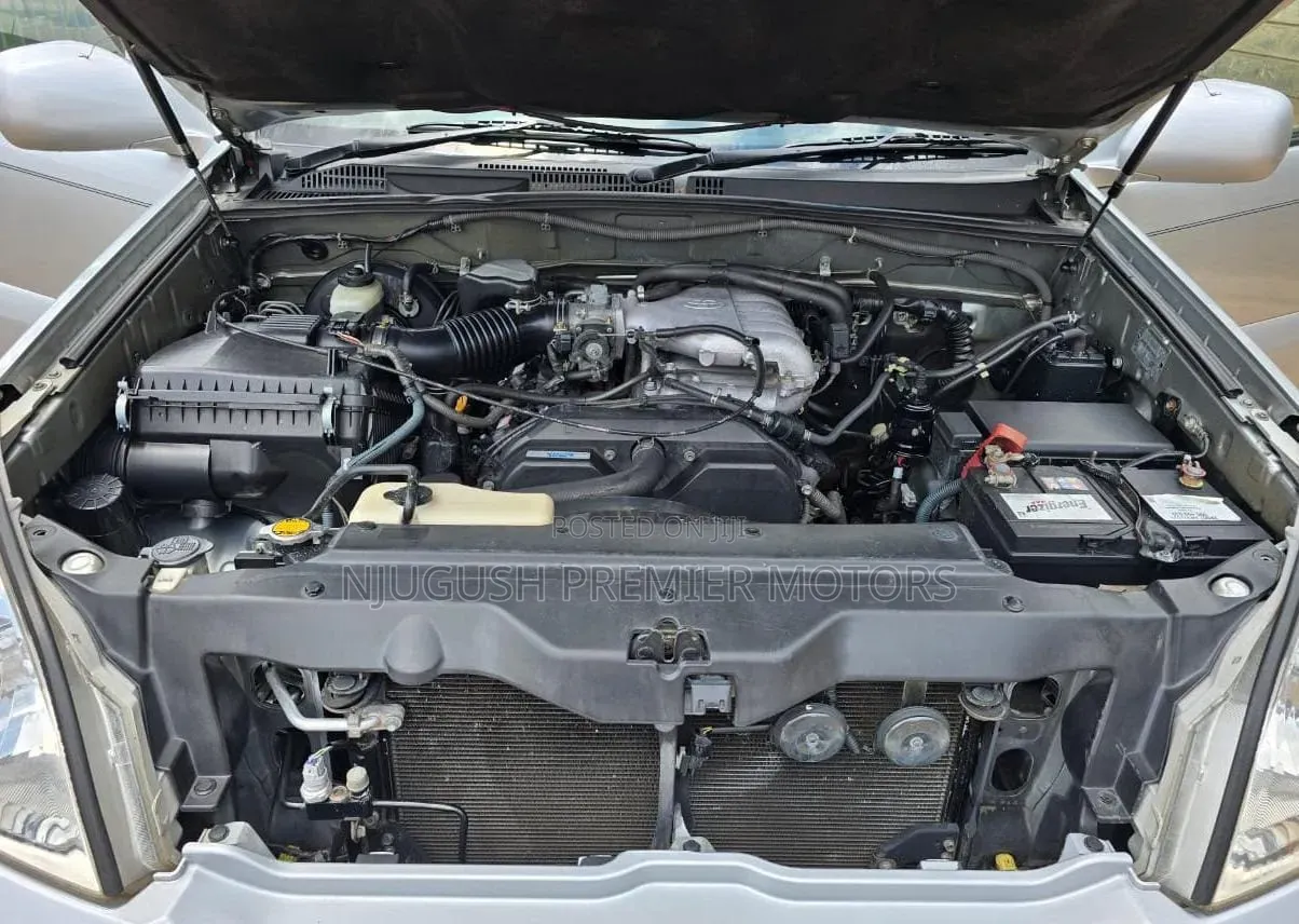 Toyota Land Cruiser Prado 2004 Silver