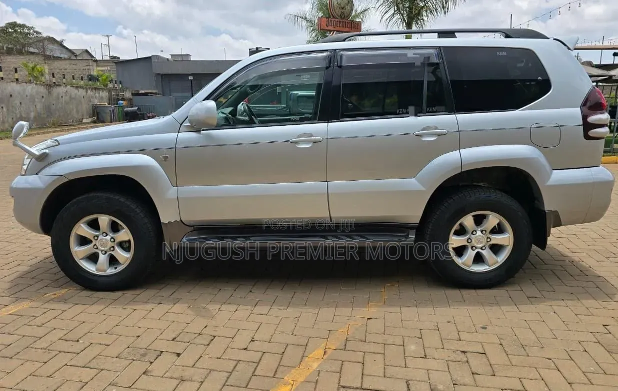Toyota Land Cruiser Prado 2004 Silver