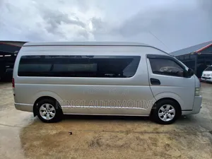 Toyota HiAce 2021 Silver