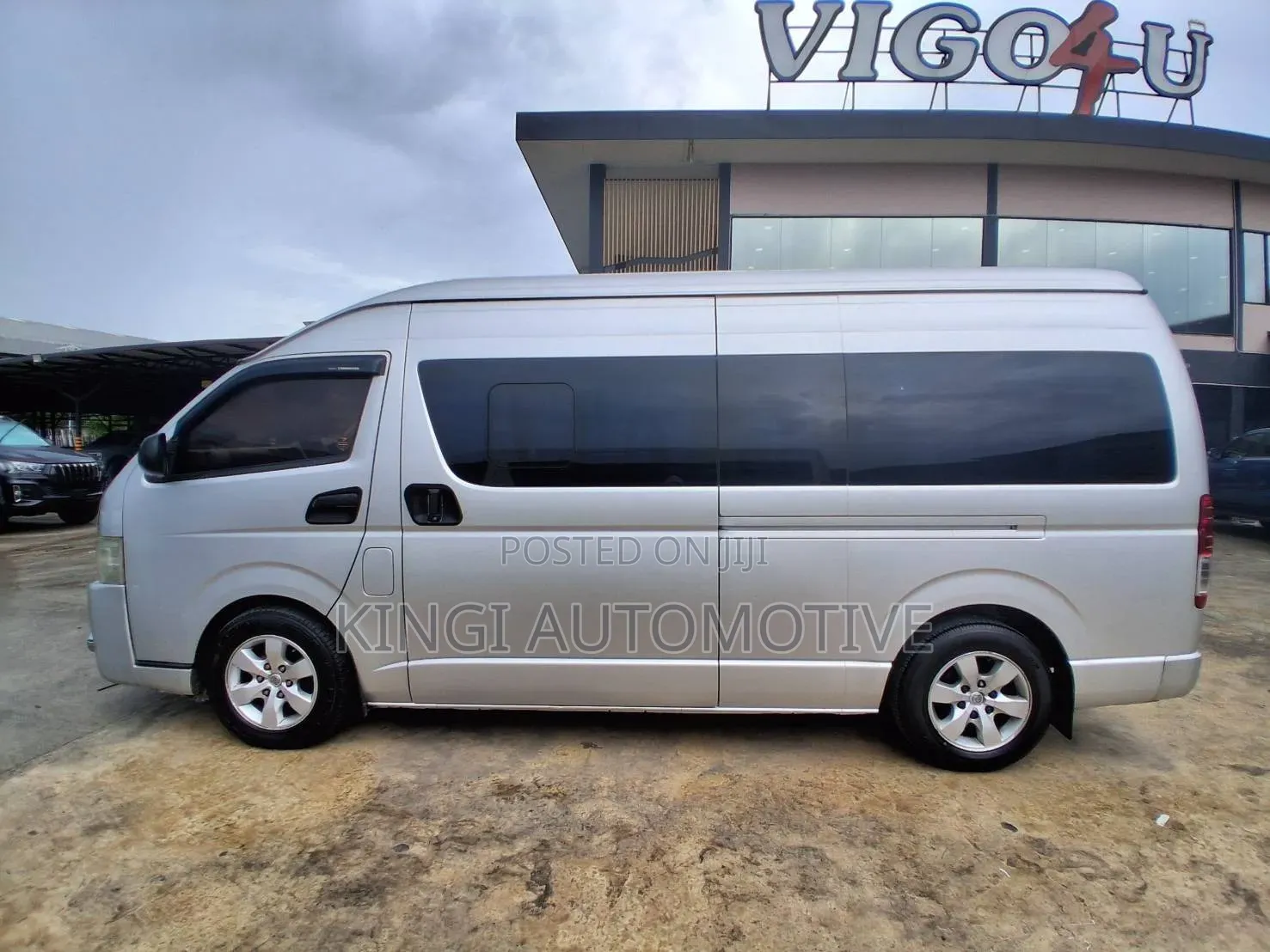 Toyota HiAce 2021 Silver