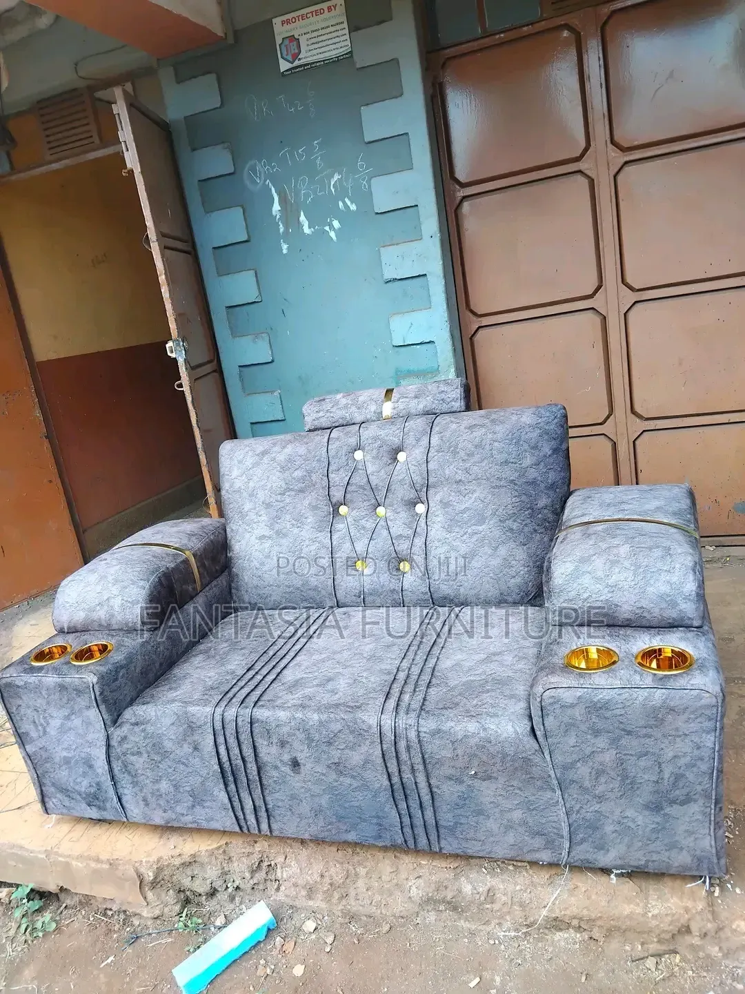 2-Seater Grey With Cup Holders