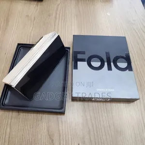 Samsung Galaxy Z Fold4 1 TB Gold