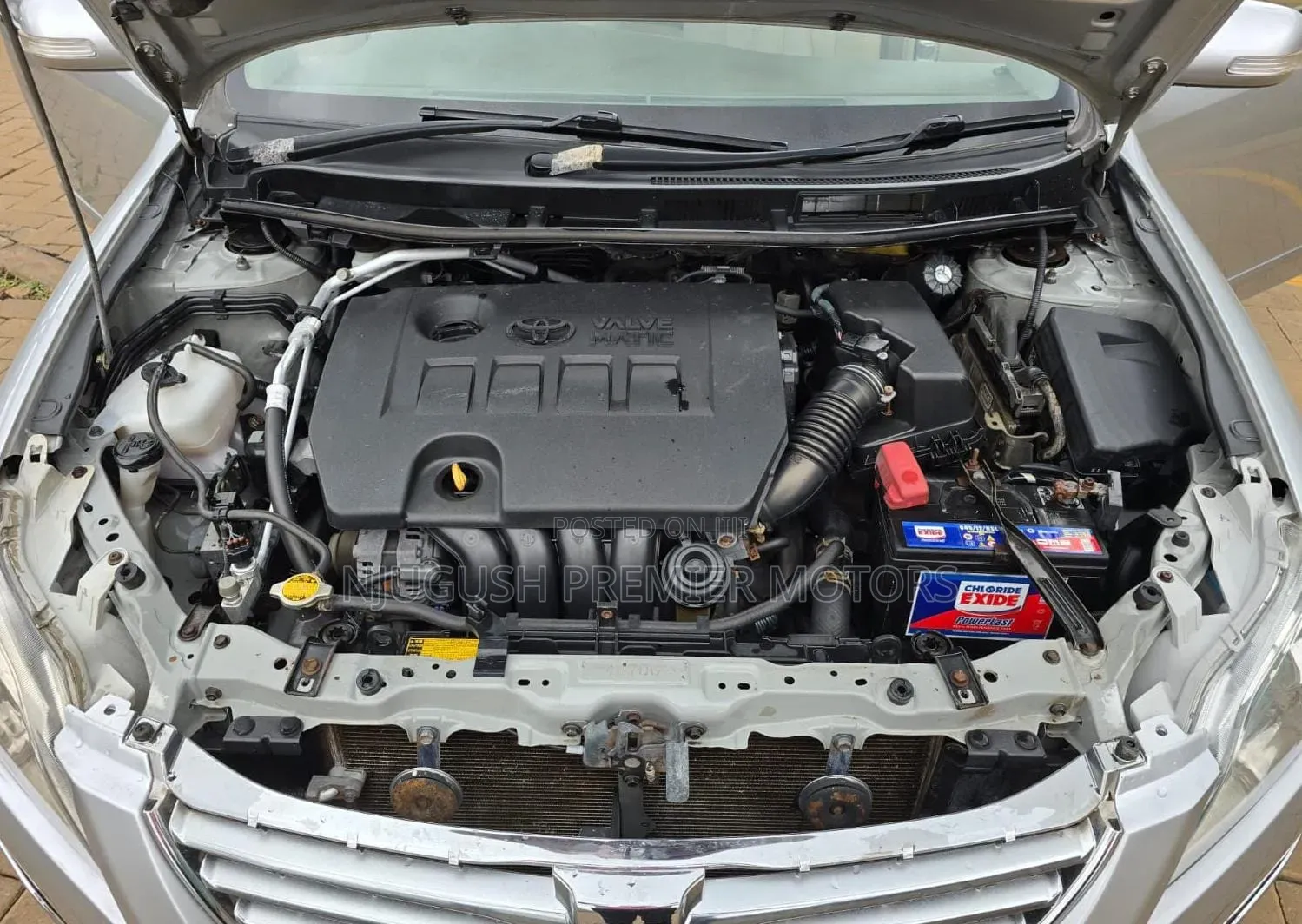 Toyota Premio 2012 Silver