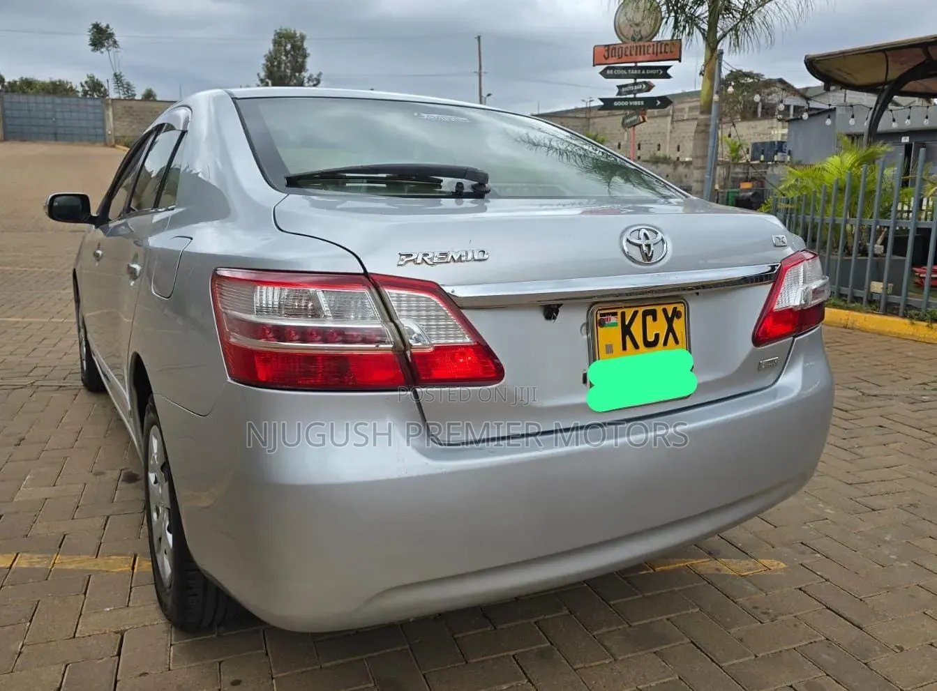 Toyota Premio 2012 Silver