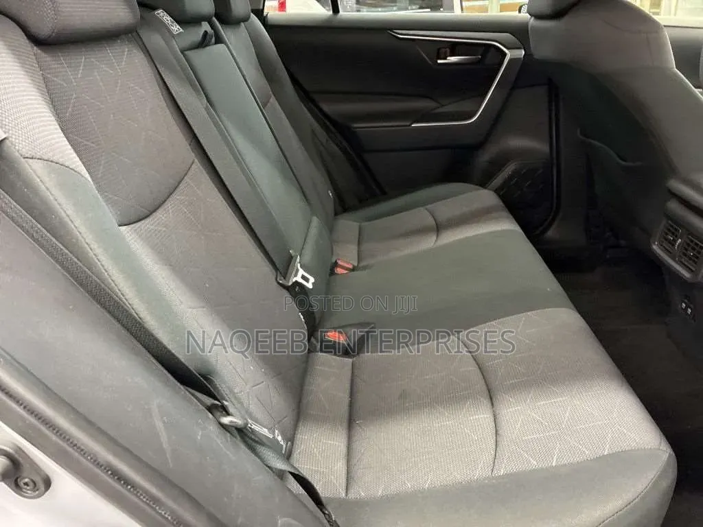 Toyota RAV4 2019 Silver
