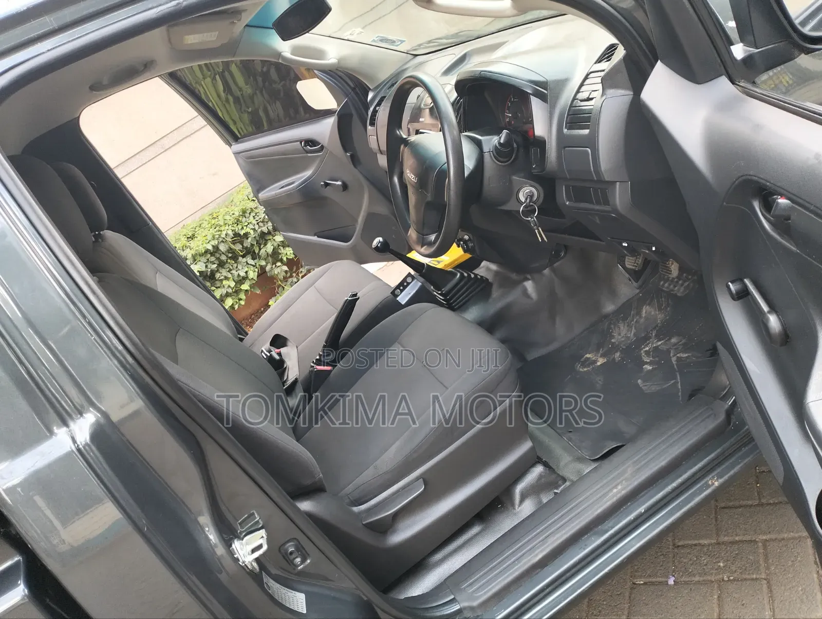 Isuzu D-MAX 2025 Gray