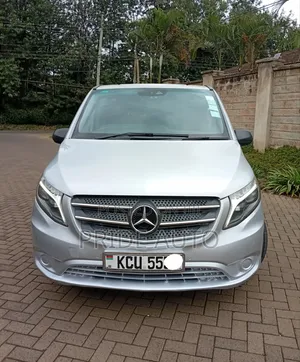 Mercedes-Benz Vito 2017 Silver