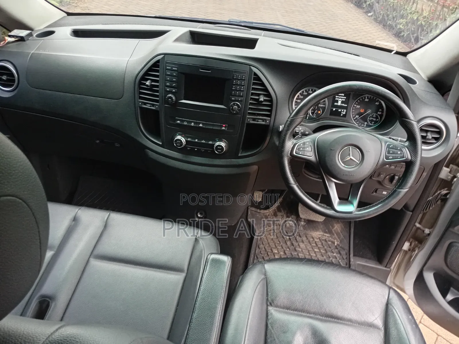 Mercedes-Benz Vito 2017 Silver