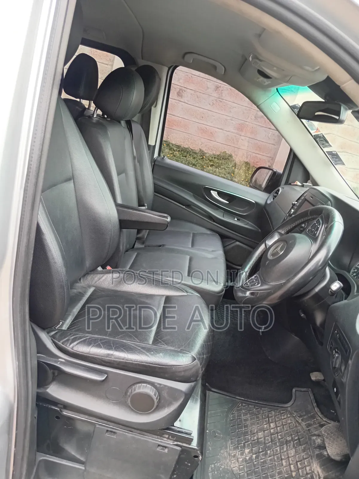Mercedes-Benz Vito 2017 Silver