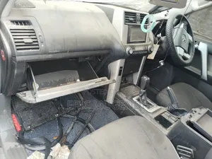 Toyota Land Cruiser Prado 2010 Black