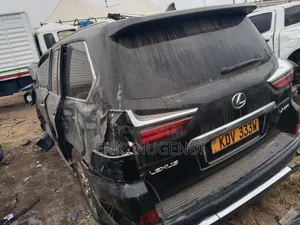 Lexus LX 2018 Black