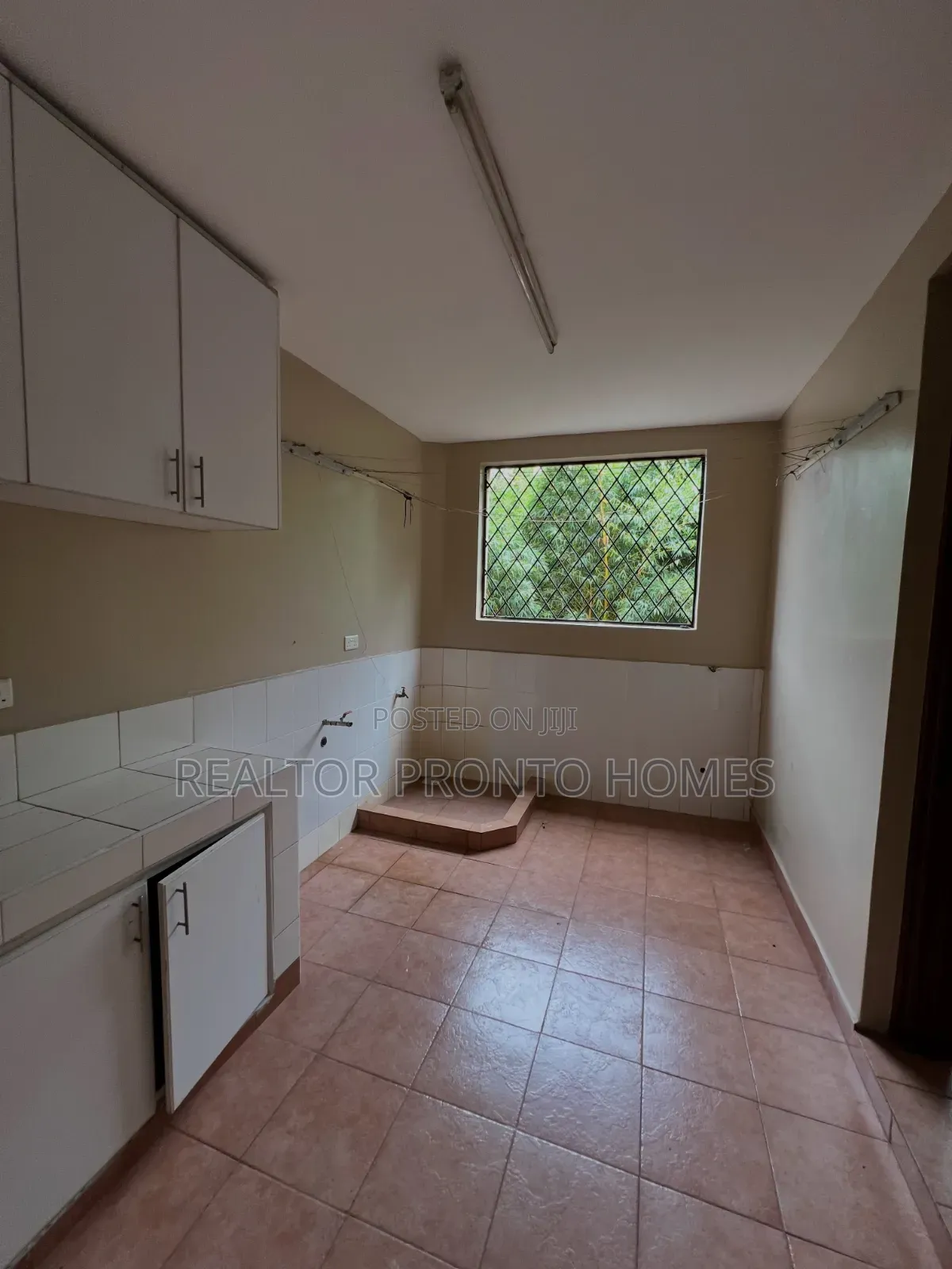 3bdrm Apartment in Lavington, Valley Arcade for rent
