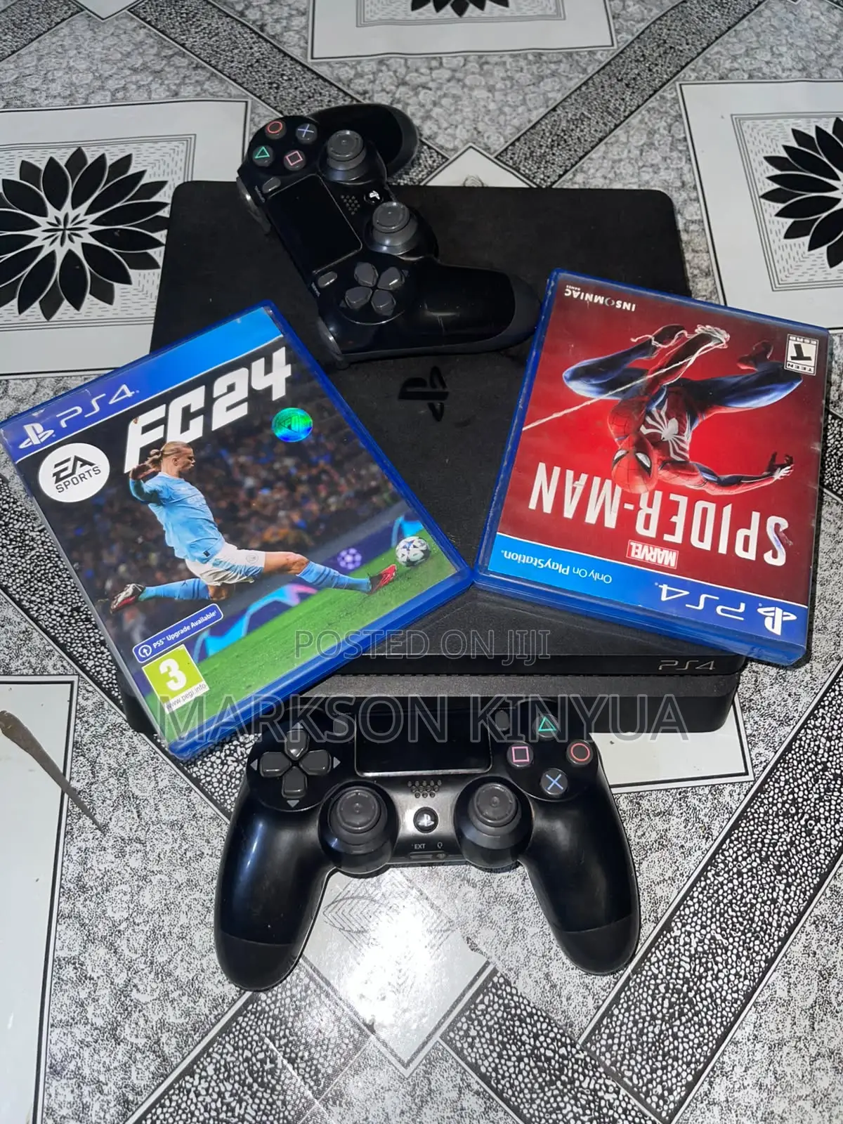 PS4 Slim Console