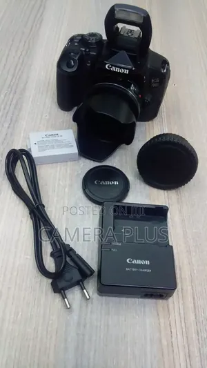 Canon Photo Video Camera With STM Prime 40mm F2.8
