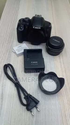Canon Photo Video Camera With STM Prime 40mm F2.8