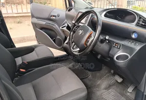 Toyota Sienta 2019 Black