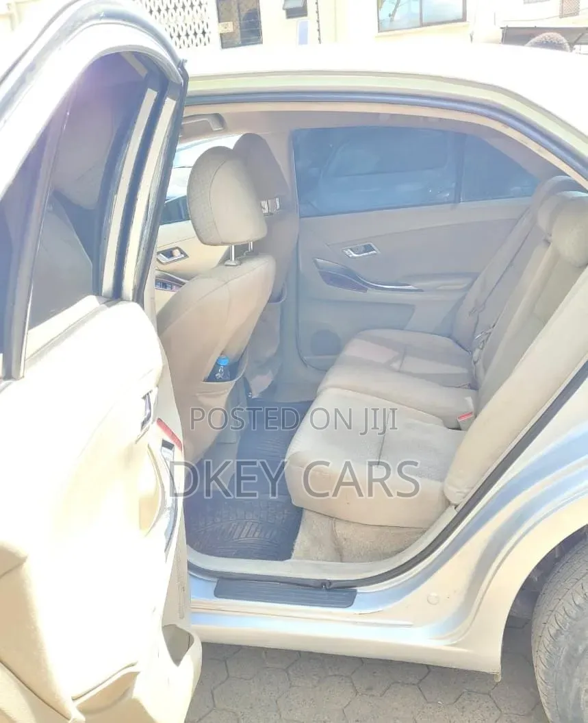Toyota Premio 2010 Silver
