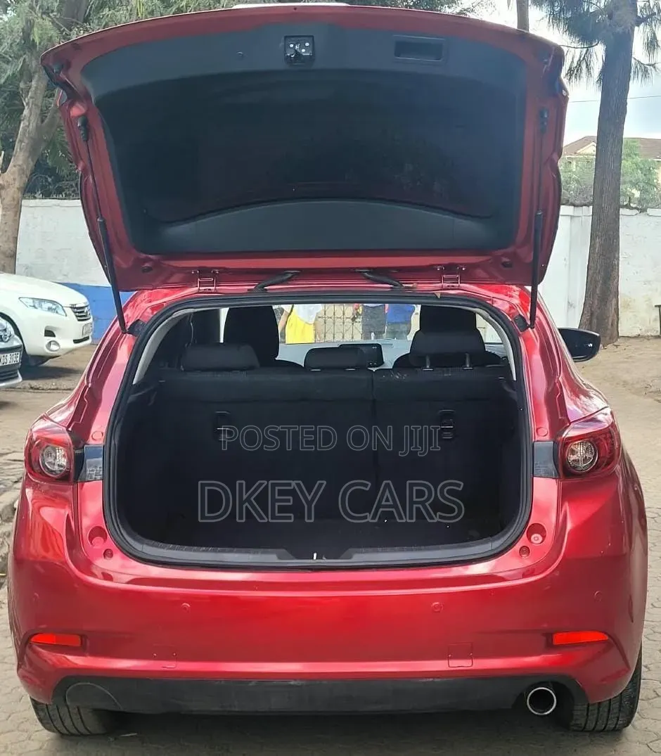 Mazda Axela 2018 Red