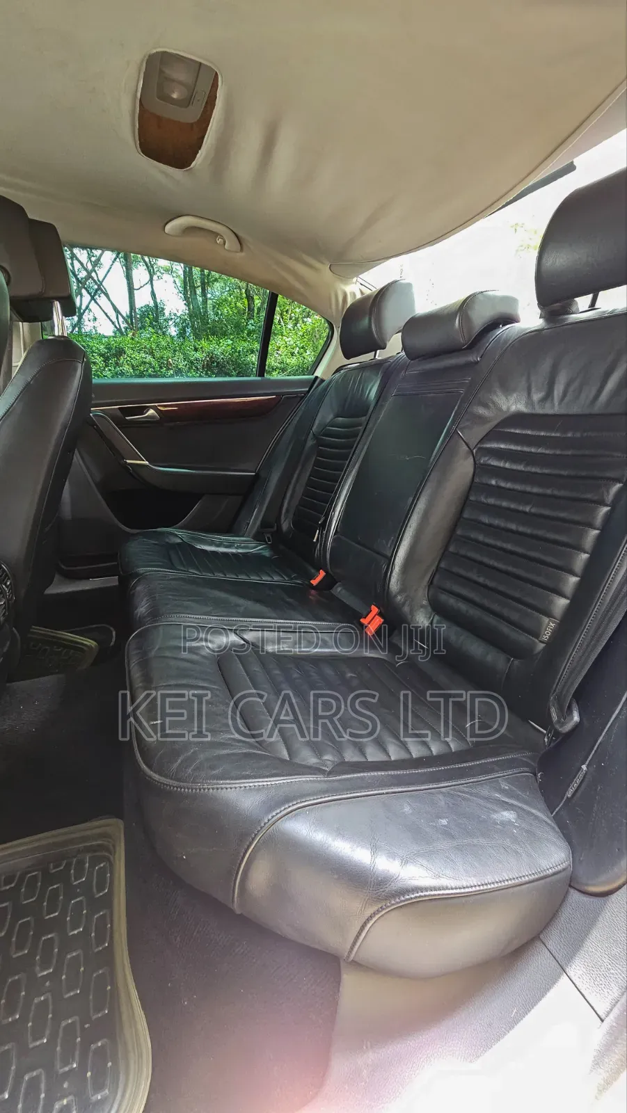 Volkswagen Passat 2011 White