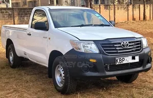 Toyota Hilux 2013 White