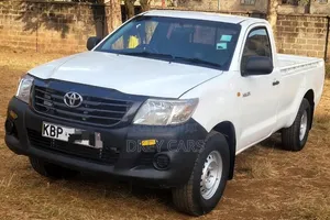 Toyota Hilux 2013 White