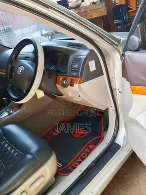 Toyota HiAce 2003 Grey