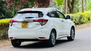 Honda Vezel 2017 White
