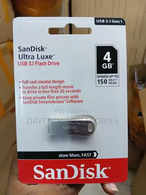 SanDisk Ultra Luxe USB 3.1 Flash Drive Labeled With a 4 GB Capacity.