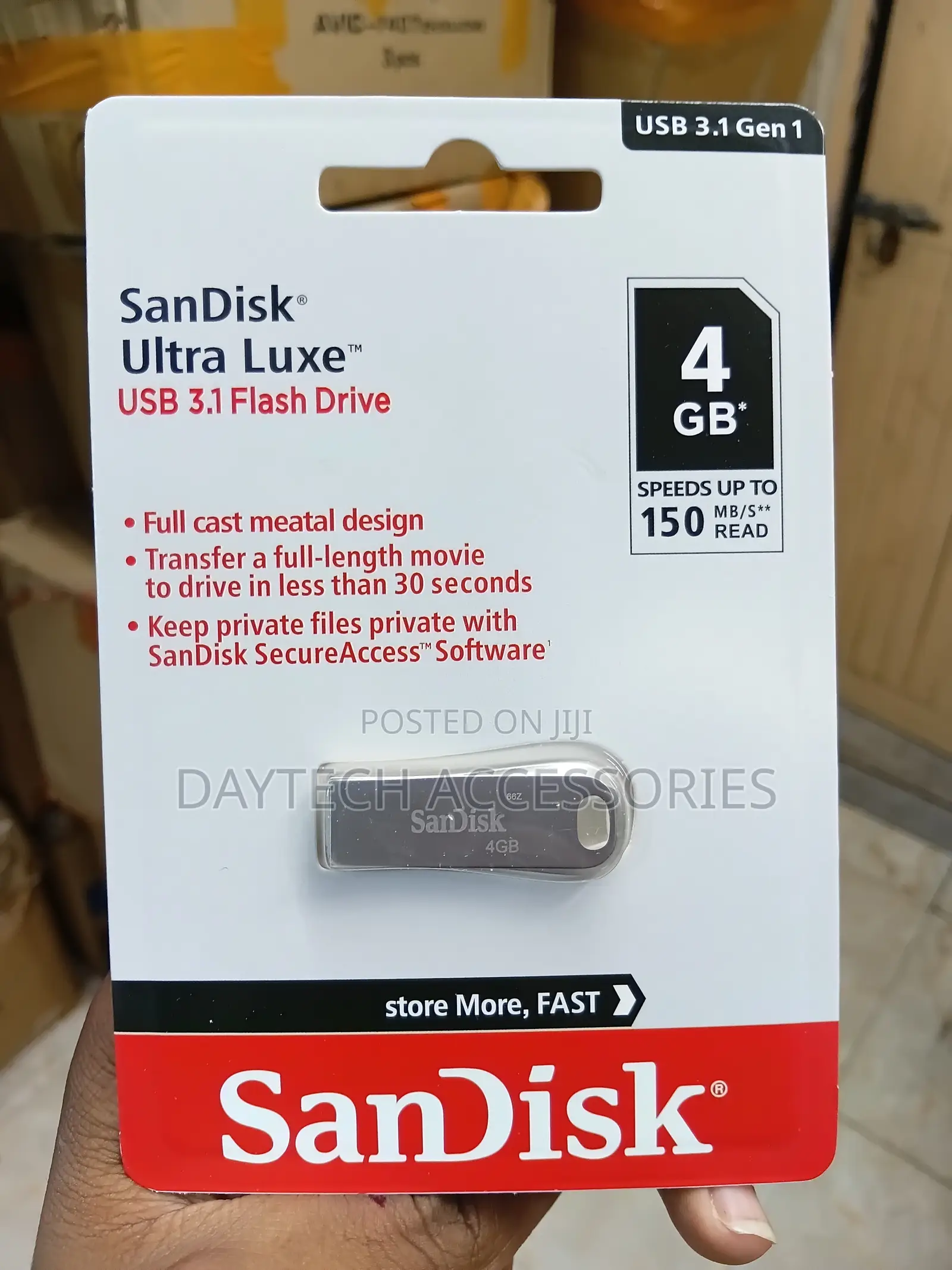 SanDisk Ultra Luxe USB 3.1 Flash Drive Labeled With a 4 GB Capacity.