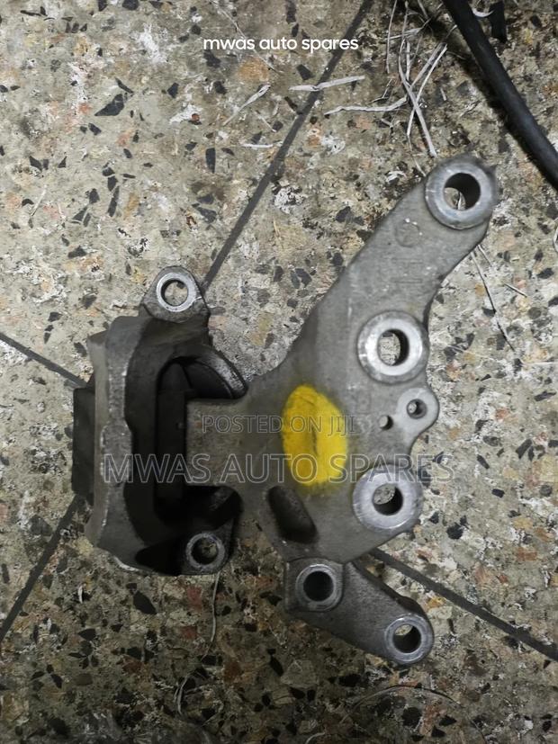 Nissan X-Trail T32 Engine Mounting - main view