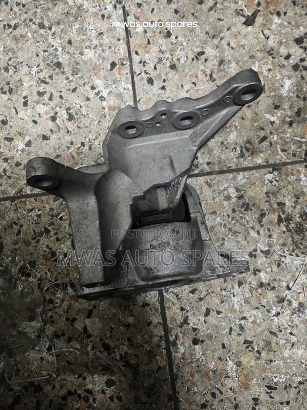 Nissan X-Trail T32 Engine Mounting - thumbnail 2