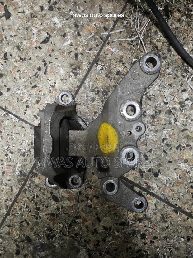 Nissan X-Trail T32 Engine Mounting - thumbnail 3