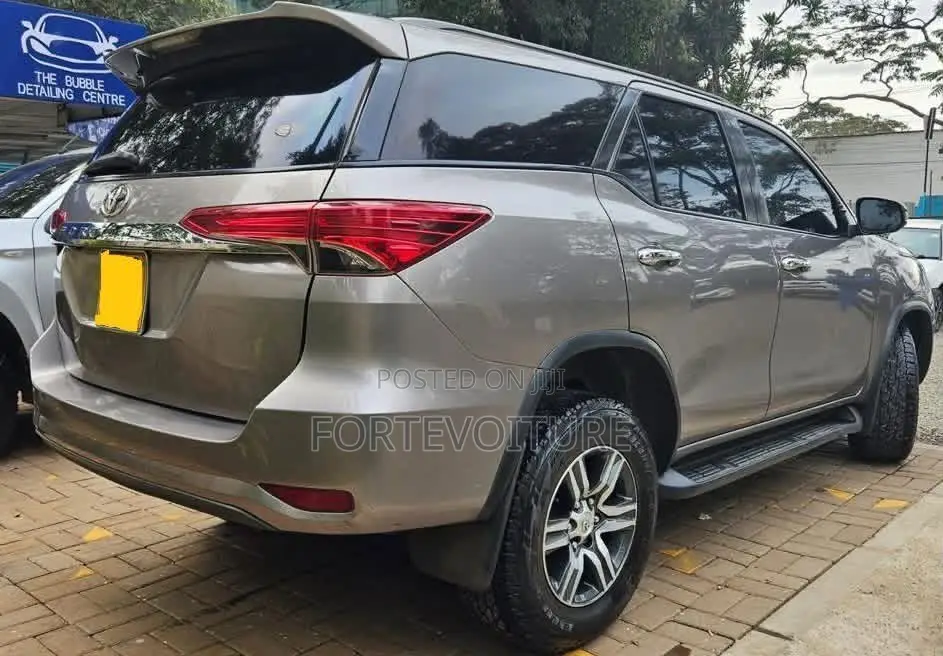 Toyota Fortuner 2018 Gray
